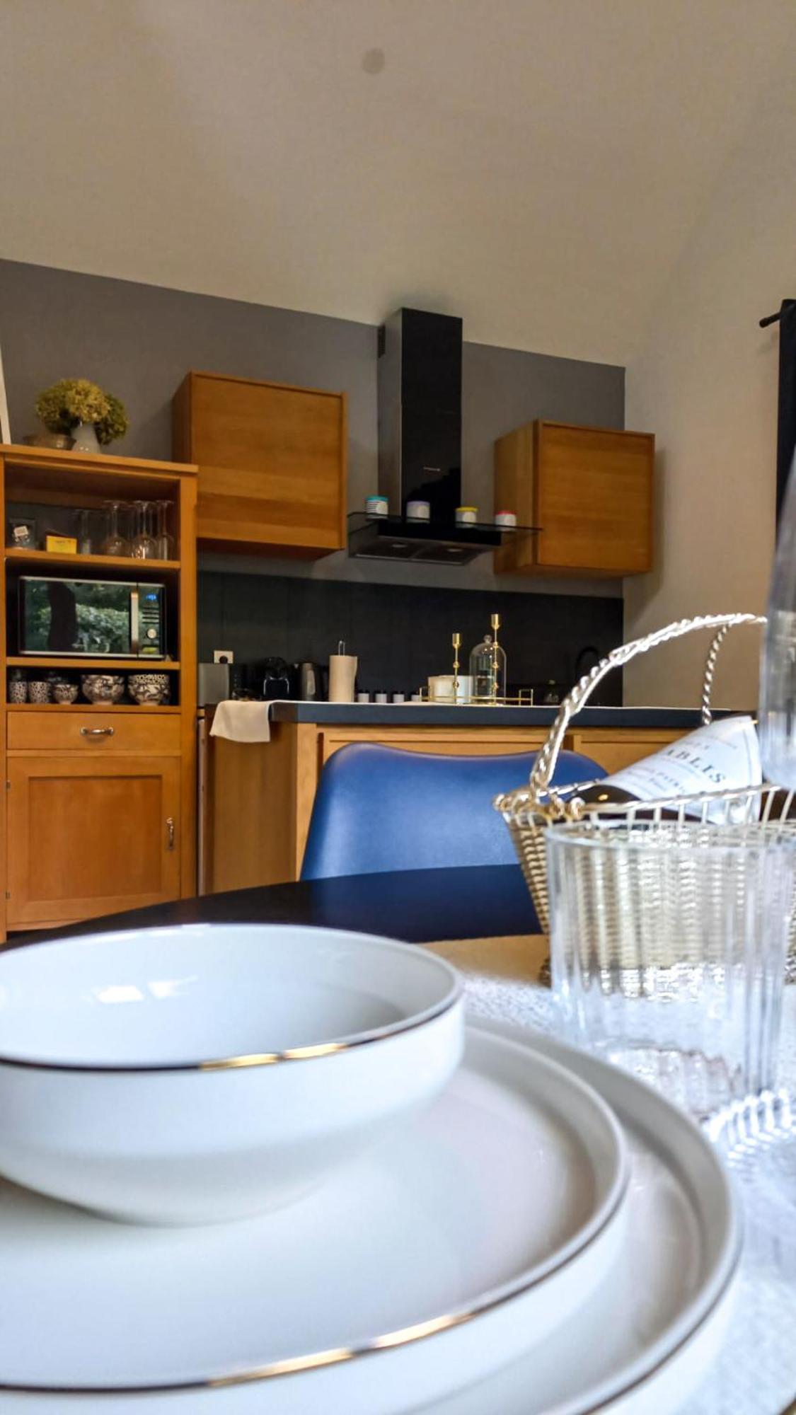 Duplex Le Colombier - Beautiful Charming Home マニー＝ル＝オングル エクステリア 写真